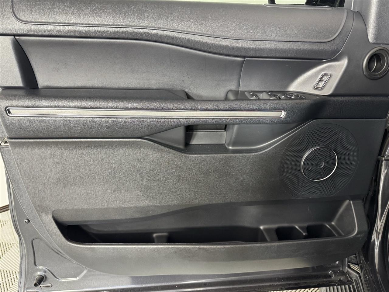Ford Expedition XLT 2022
