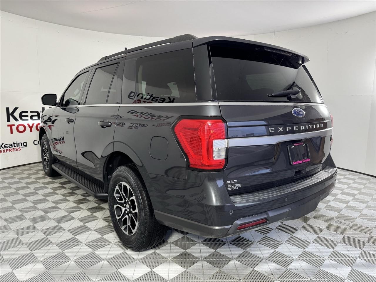 Ford Expedition XLT 2022
