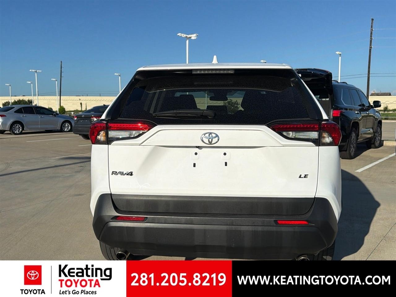 Toyota RAV4 LE 2025