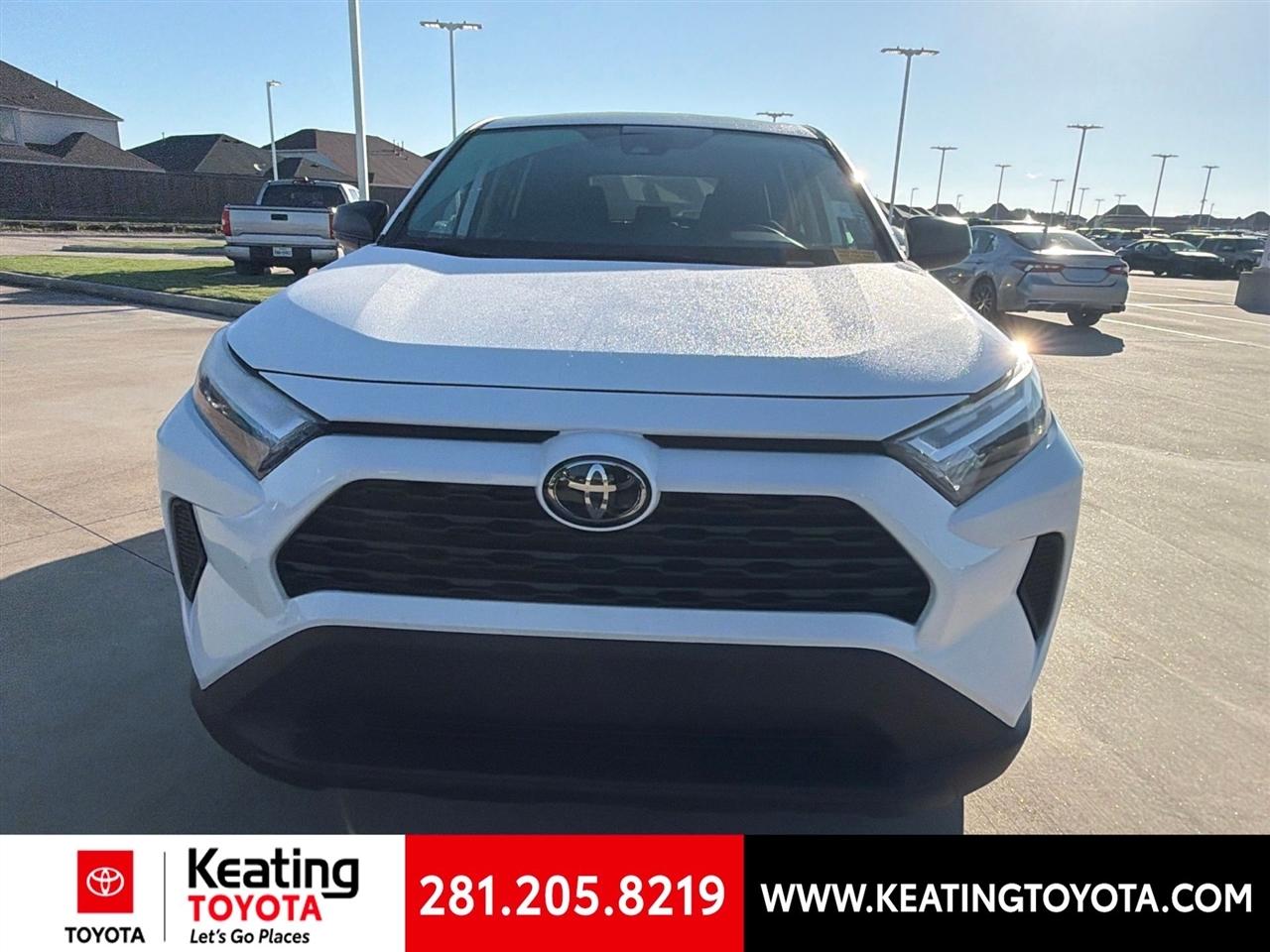 Toyota RAV4 LE 2025