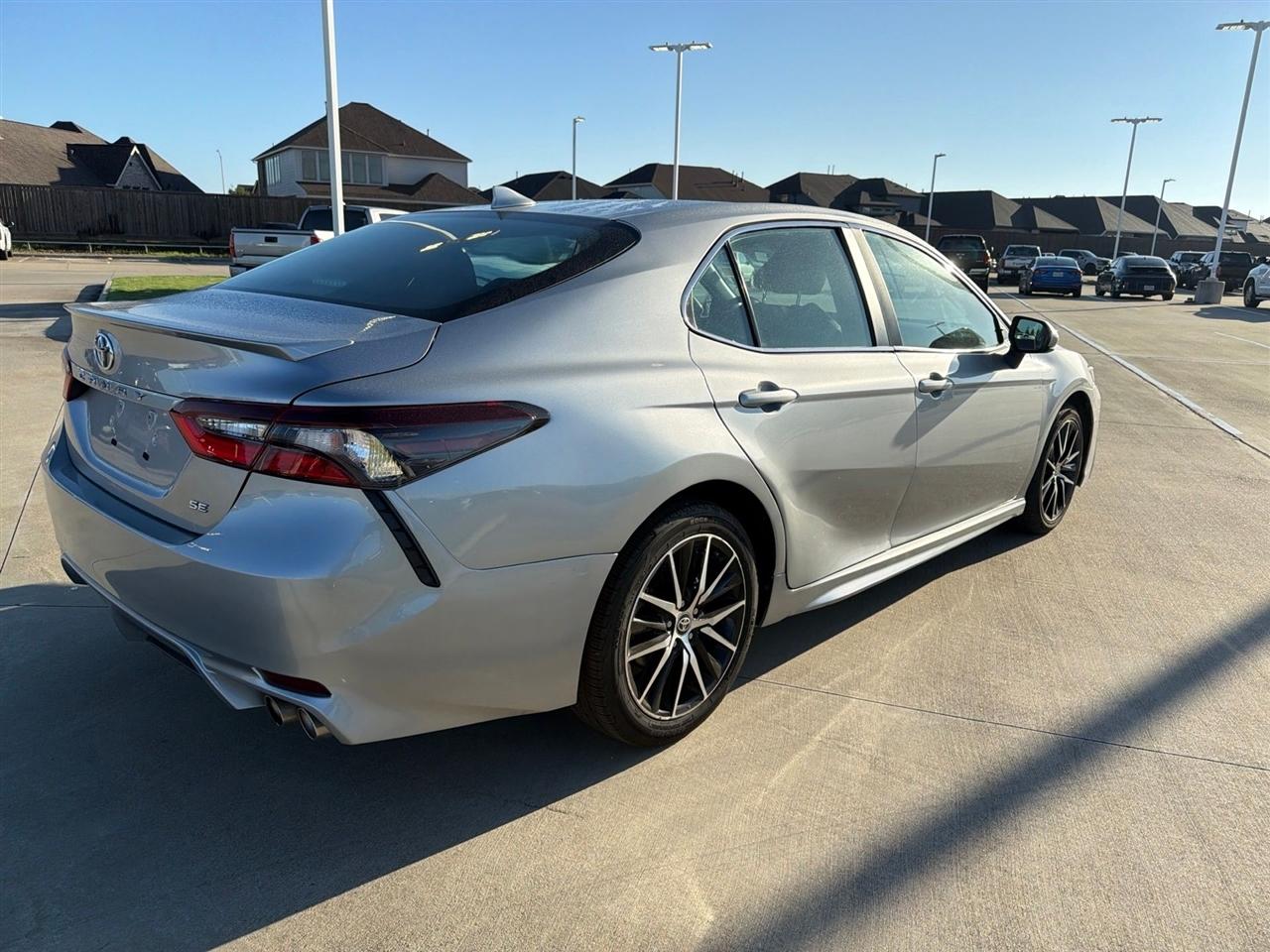 Toyota Camry SE 2024