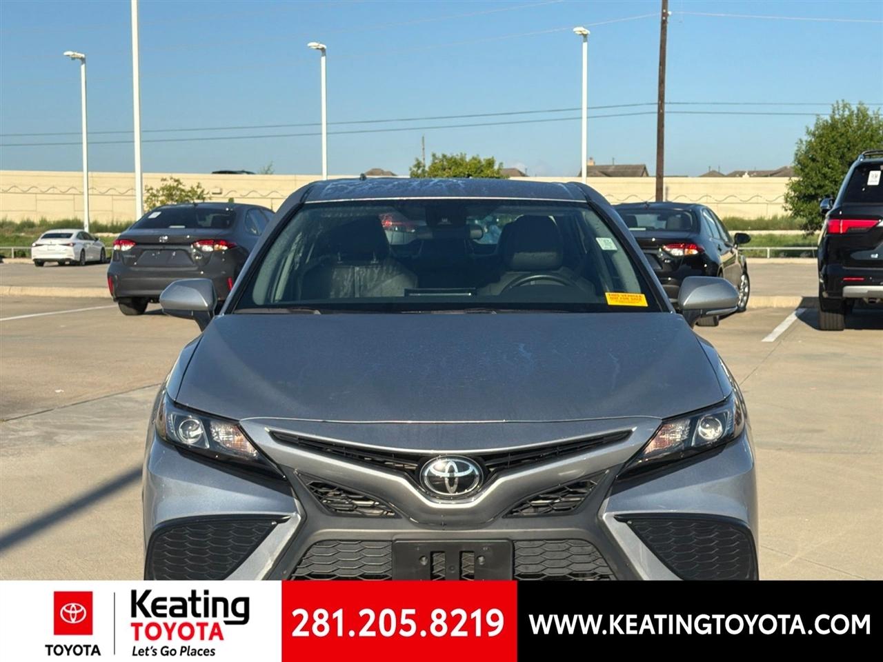 Toyota Camry SE 2024
