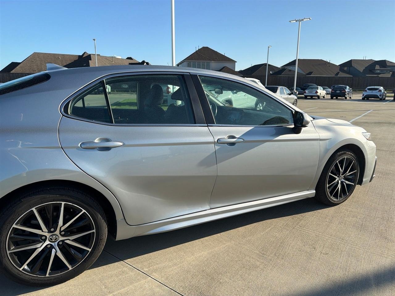 Toyota Camry SE 2024