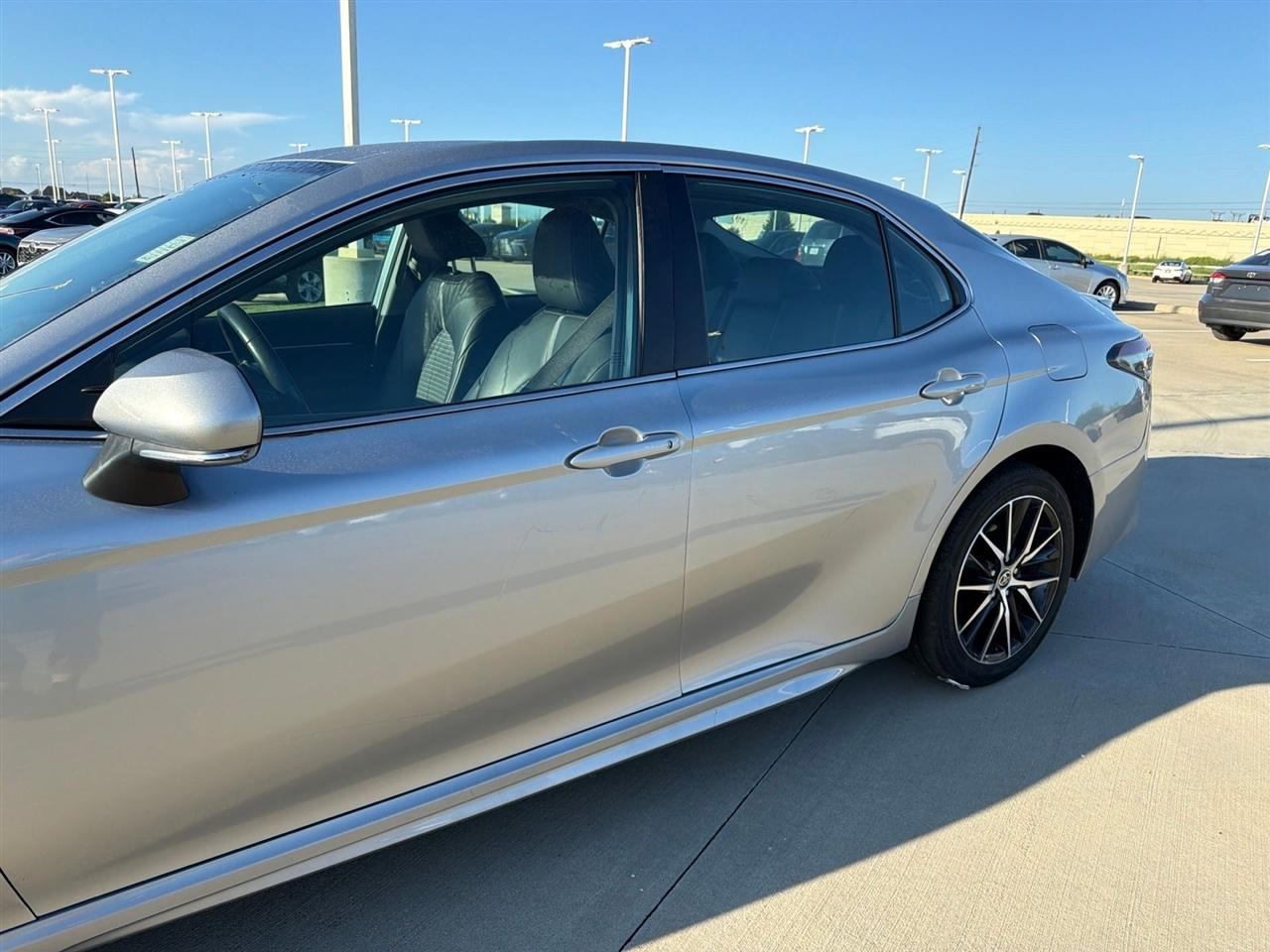 Toyota Camry SE 2024
