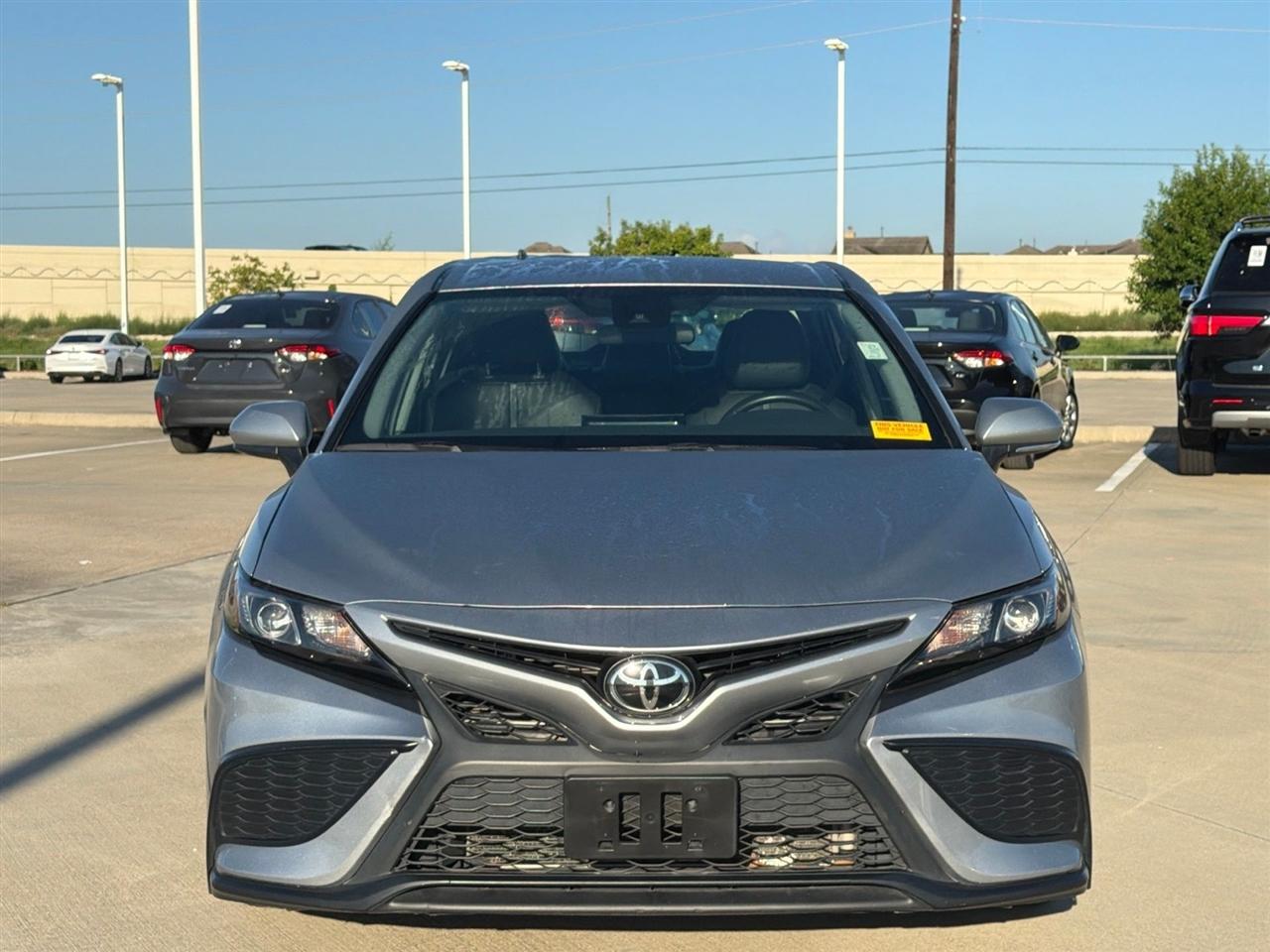 Toyota Camry SE 2024