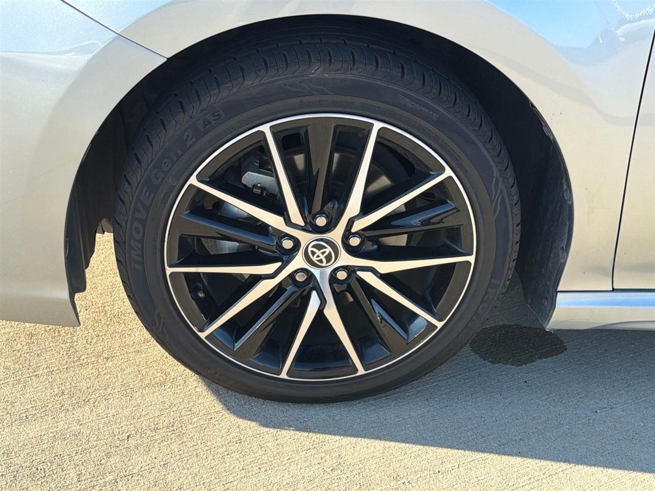 Toyota Camry SE 2024