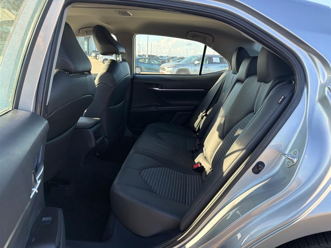Toyota Camry SE 2024