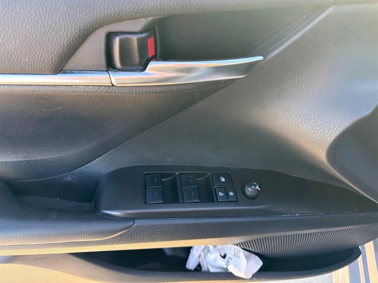 Toyota Camry SE 2024