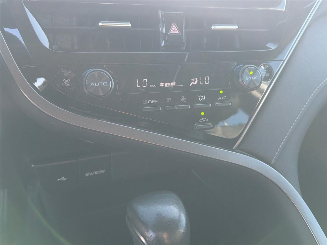 Toyota Camry SE 2024