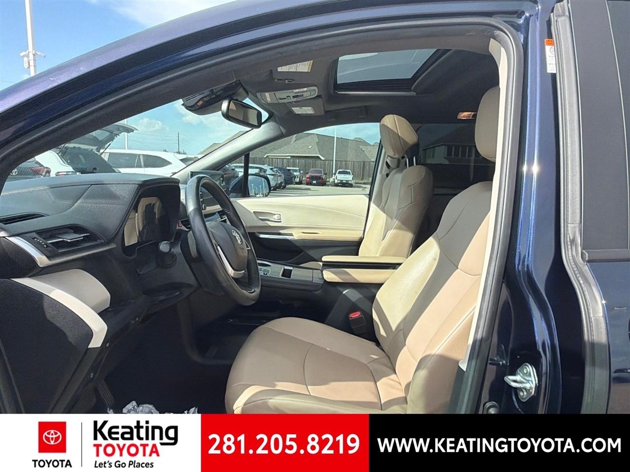 Toyota Sienna XLE 7-Passenger 2024