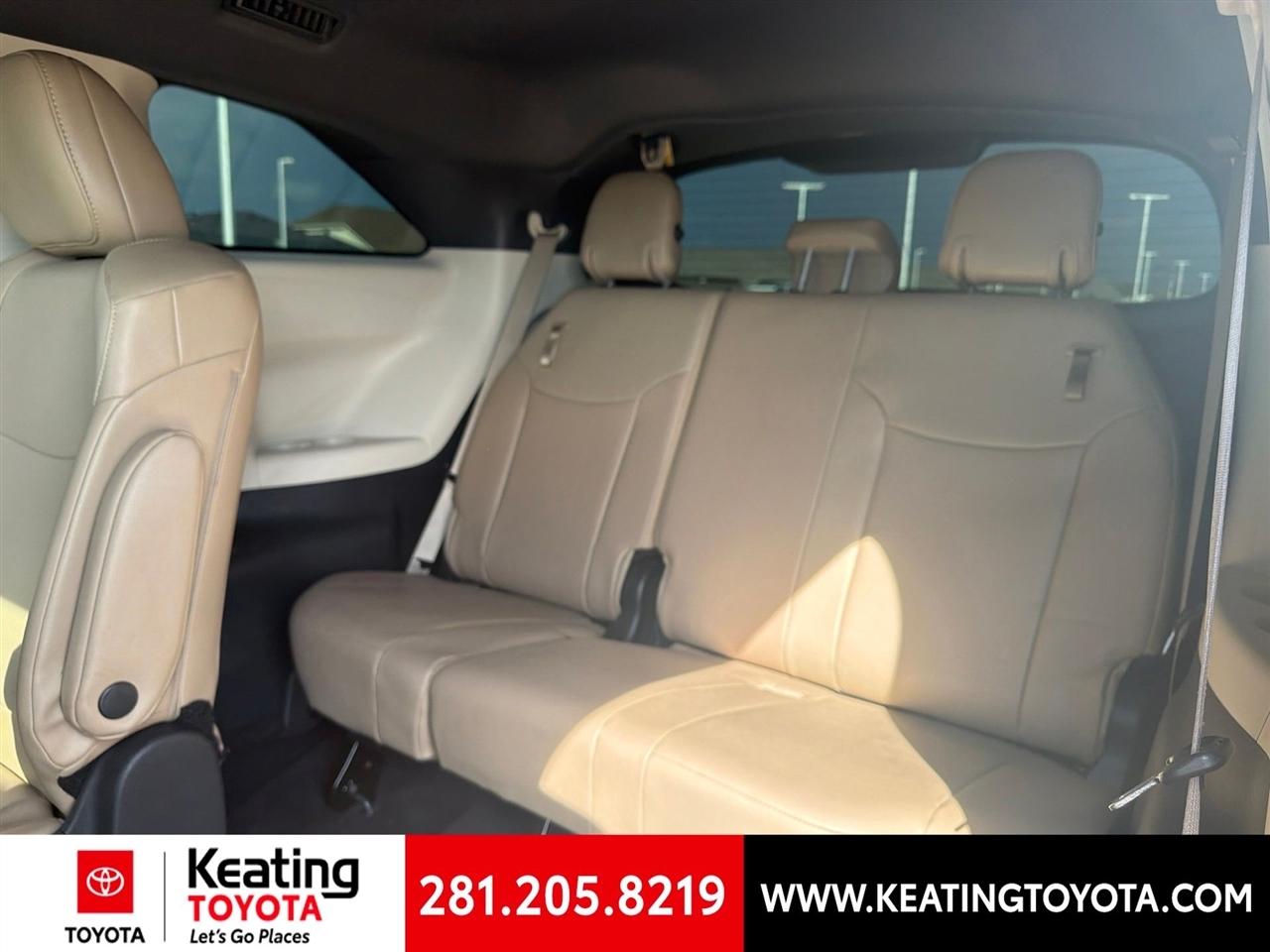 Toyota Sienna XLE 7-Passenger 2024