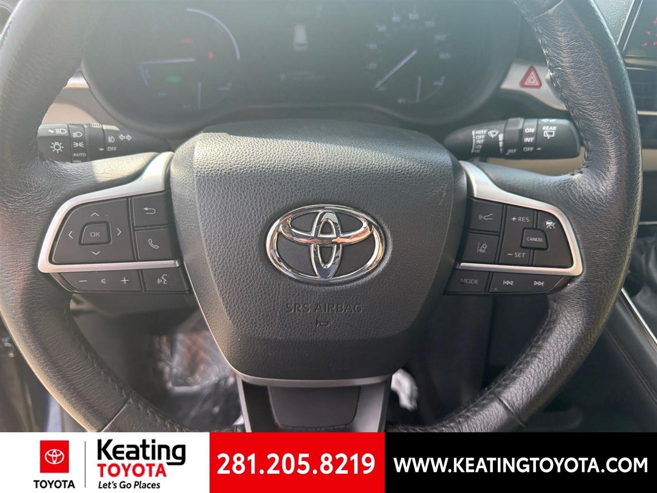 Toyota Sienna XLE 7-Passenger 2024