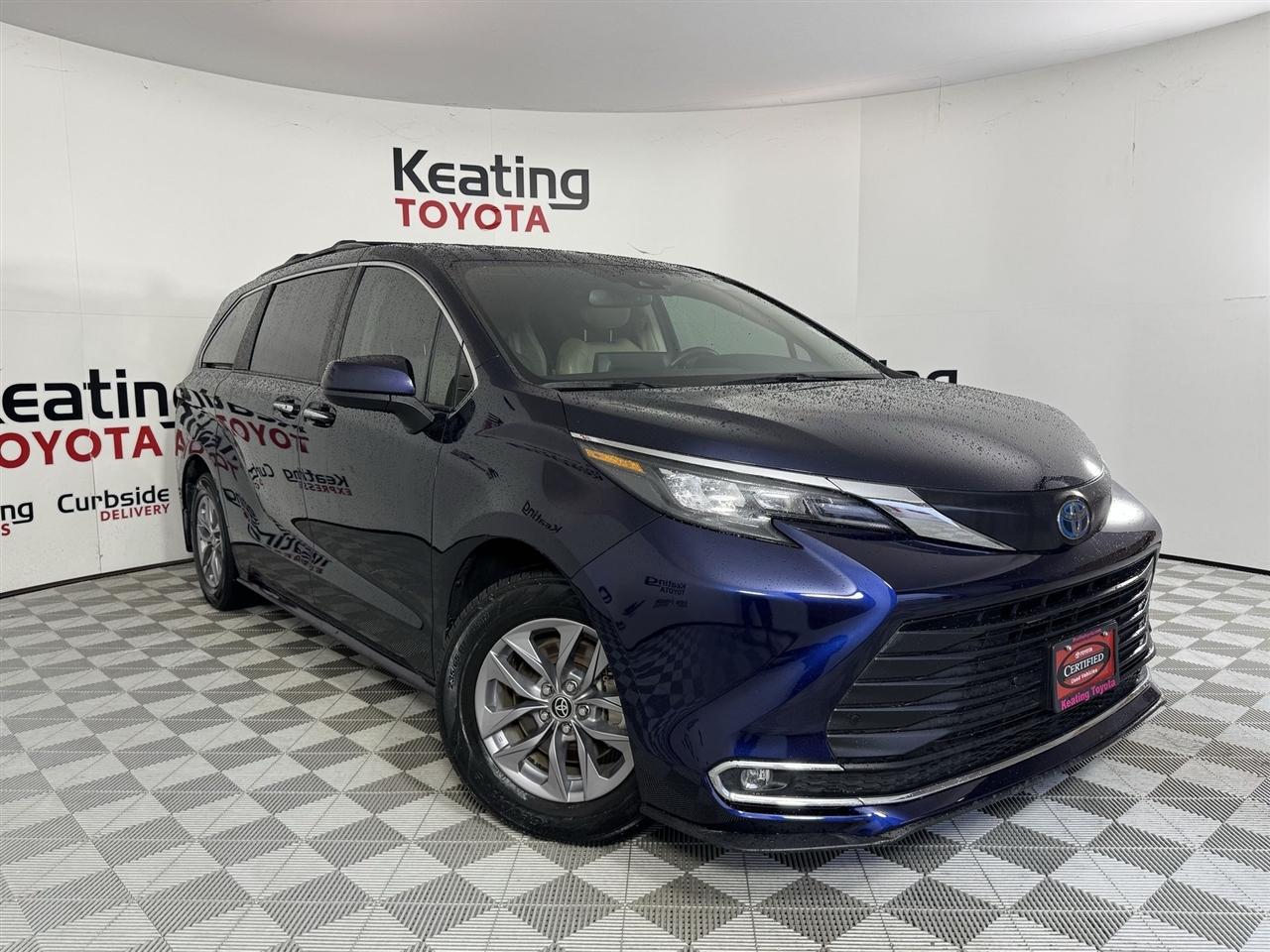 Toyota Sienna XLE 7-Passenger 2024