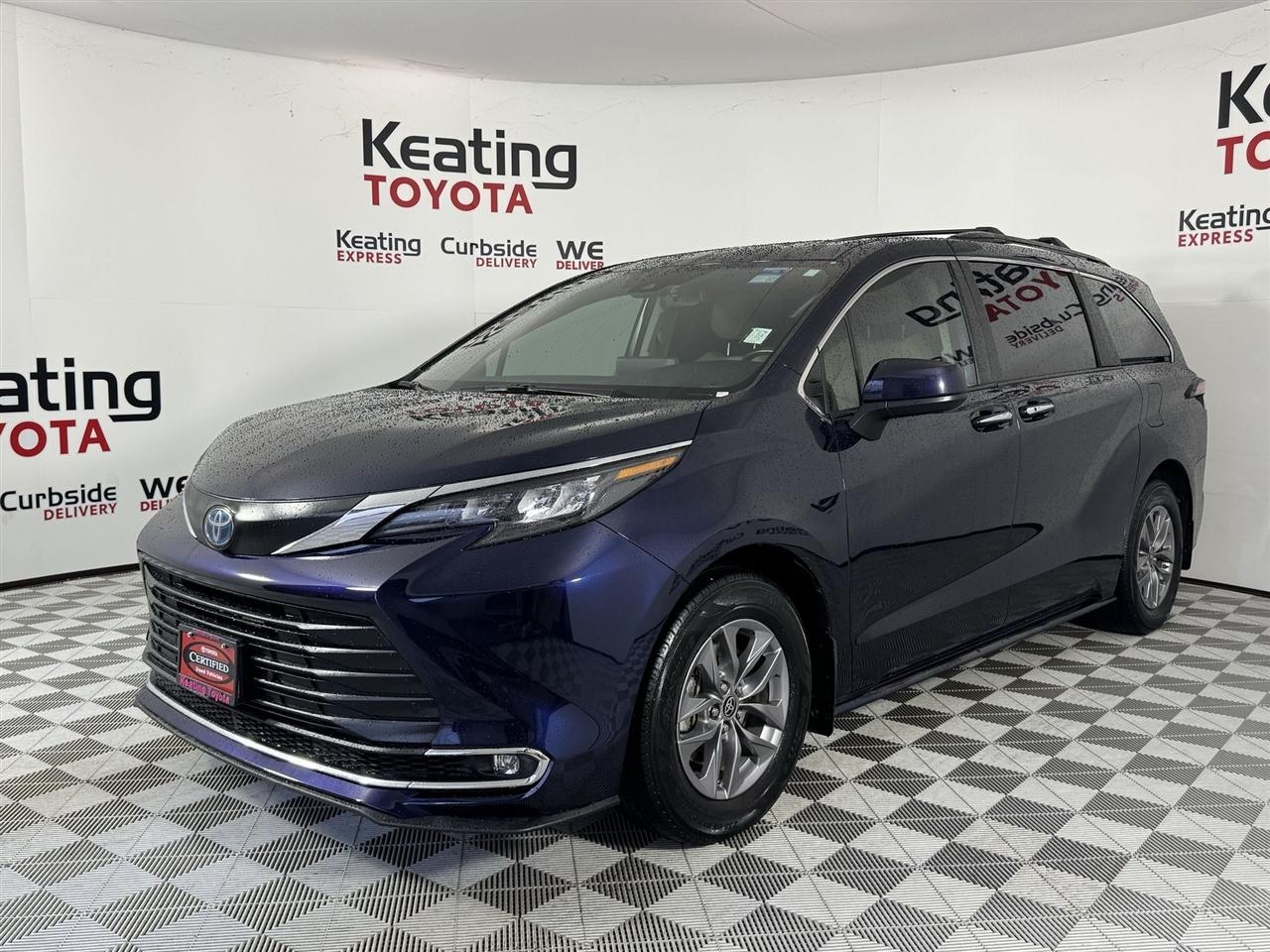 Toyota Sienna XLE 7-Passenger 2024