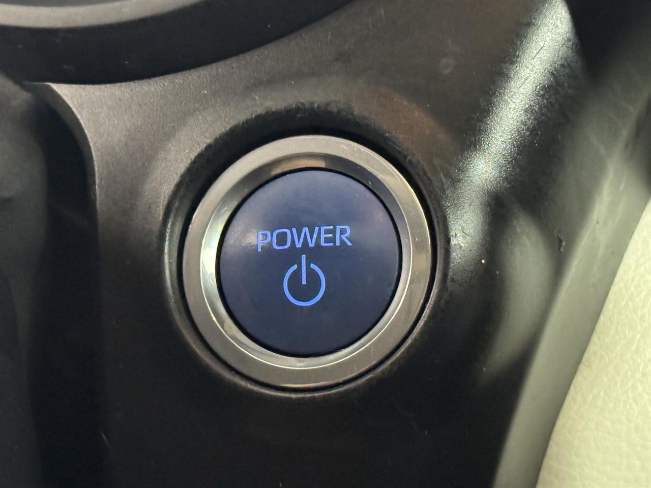 Toyota Sienna XLE 7-Passenger 2024