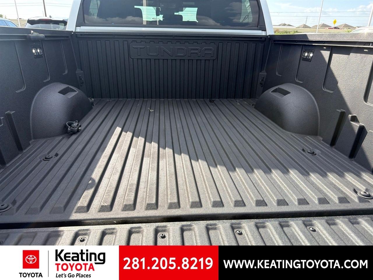 Toyota Tundra SR5 CrewMax 2WD 2025