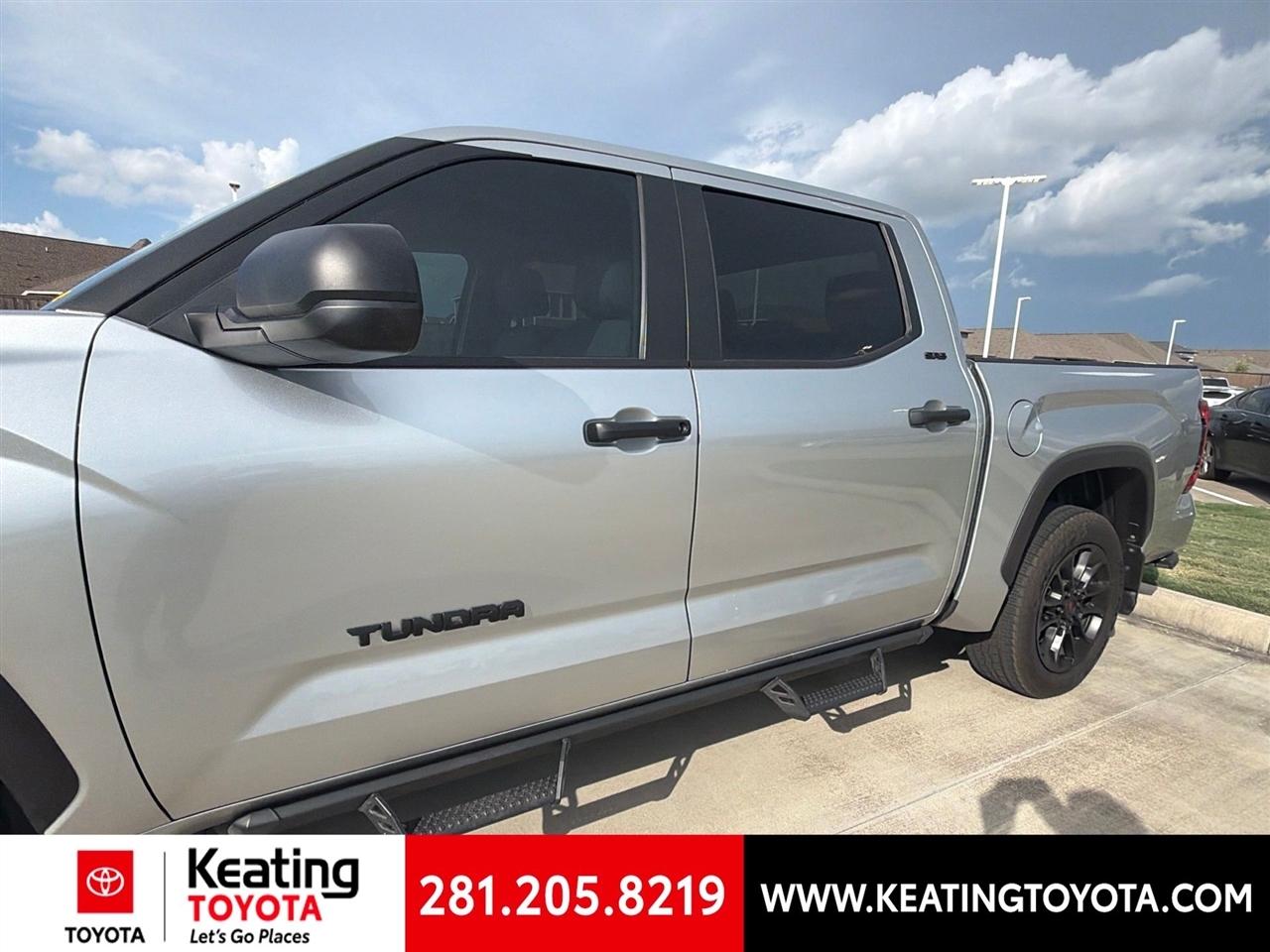 Toyota Tundra SR5 CrewMax 2WD 2025