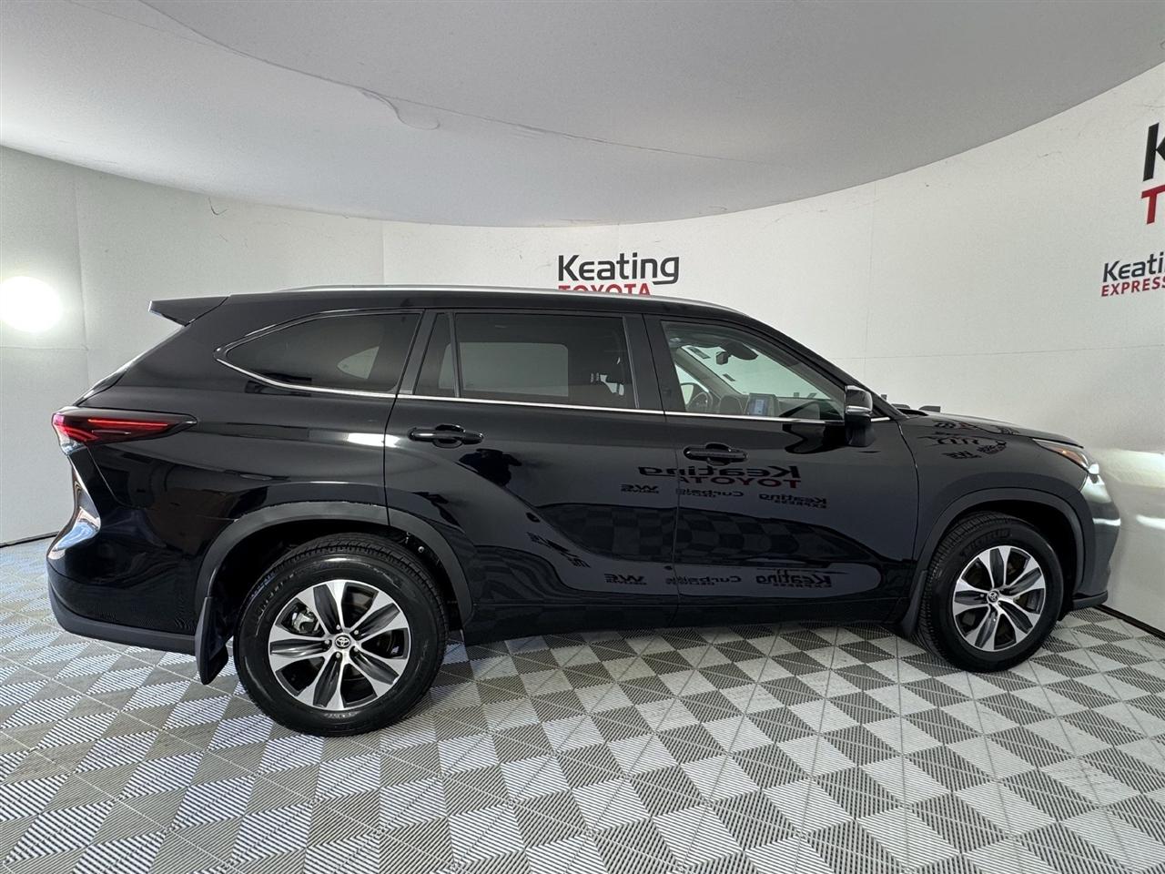 Toyota Highlander Limited AWD 2026
