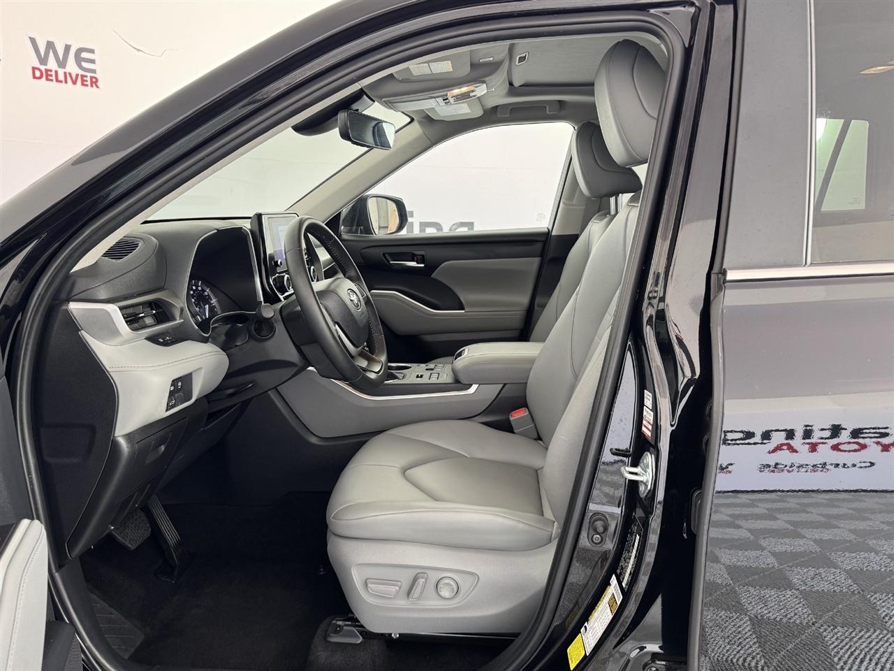 Toyota Highlander Limited AWD 2026