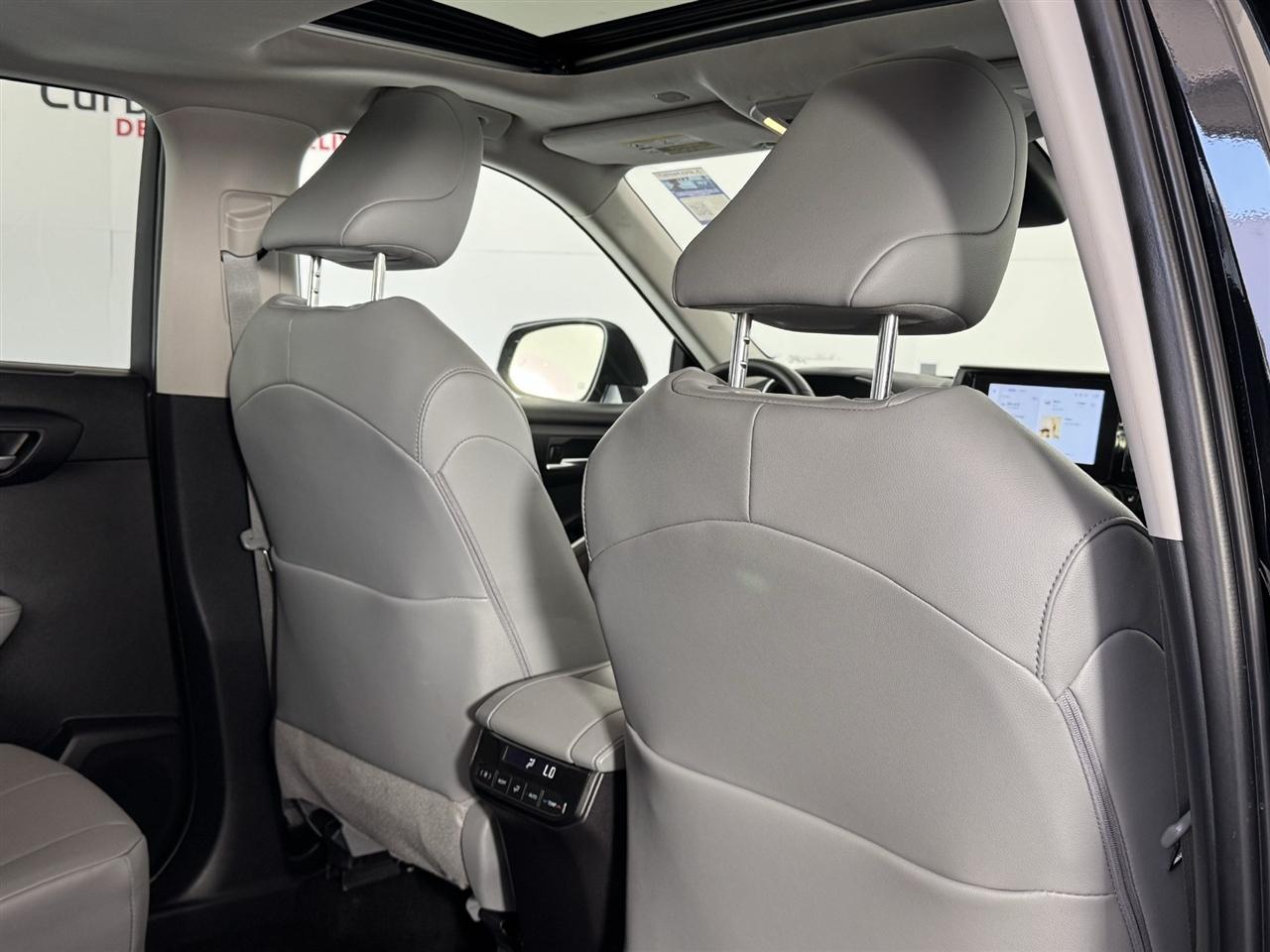 Toyota Highlander Limited AWD 2026