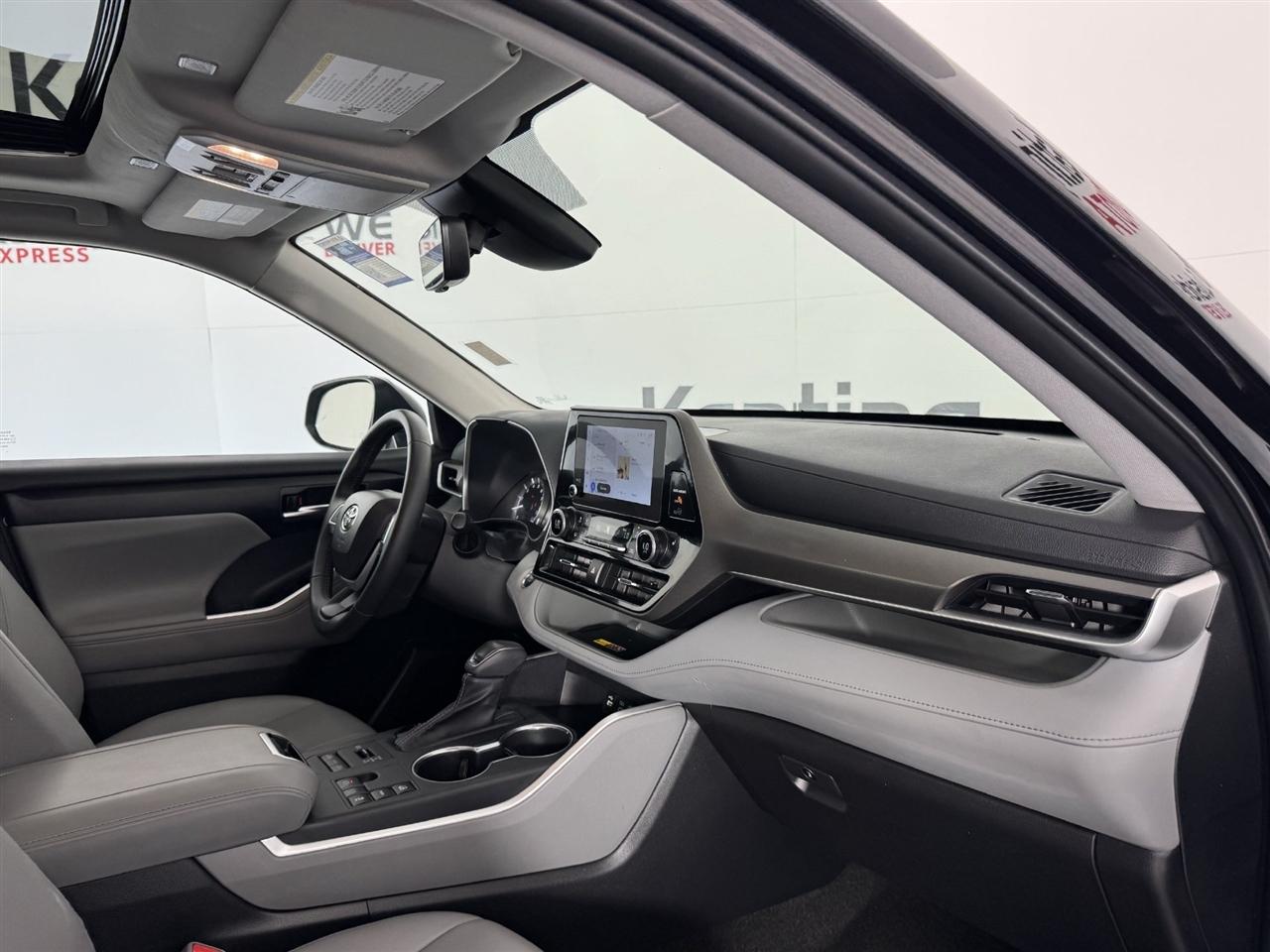 Toyota Highlander Limited AWD 2026