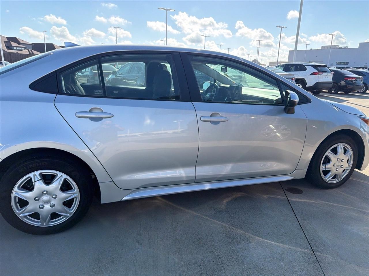 Toyota Corolla LE 2024