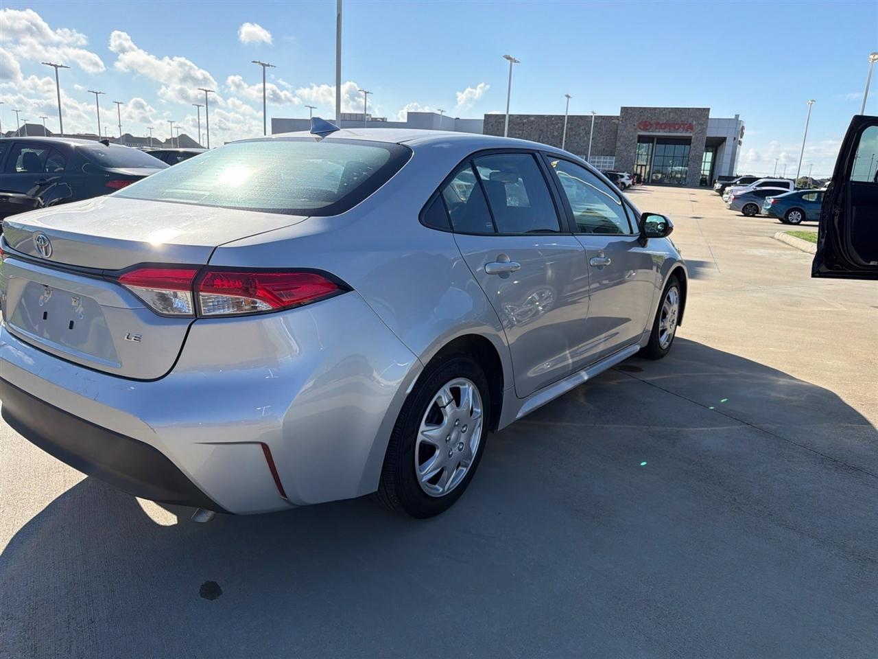 Toyota Corolla LE 2024