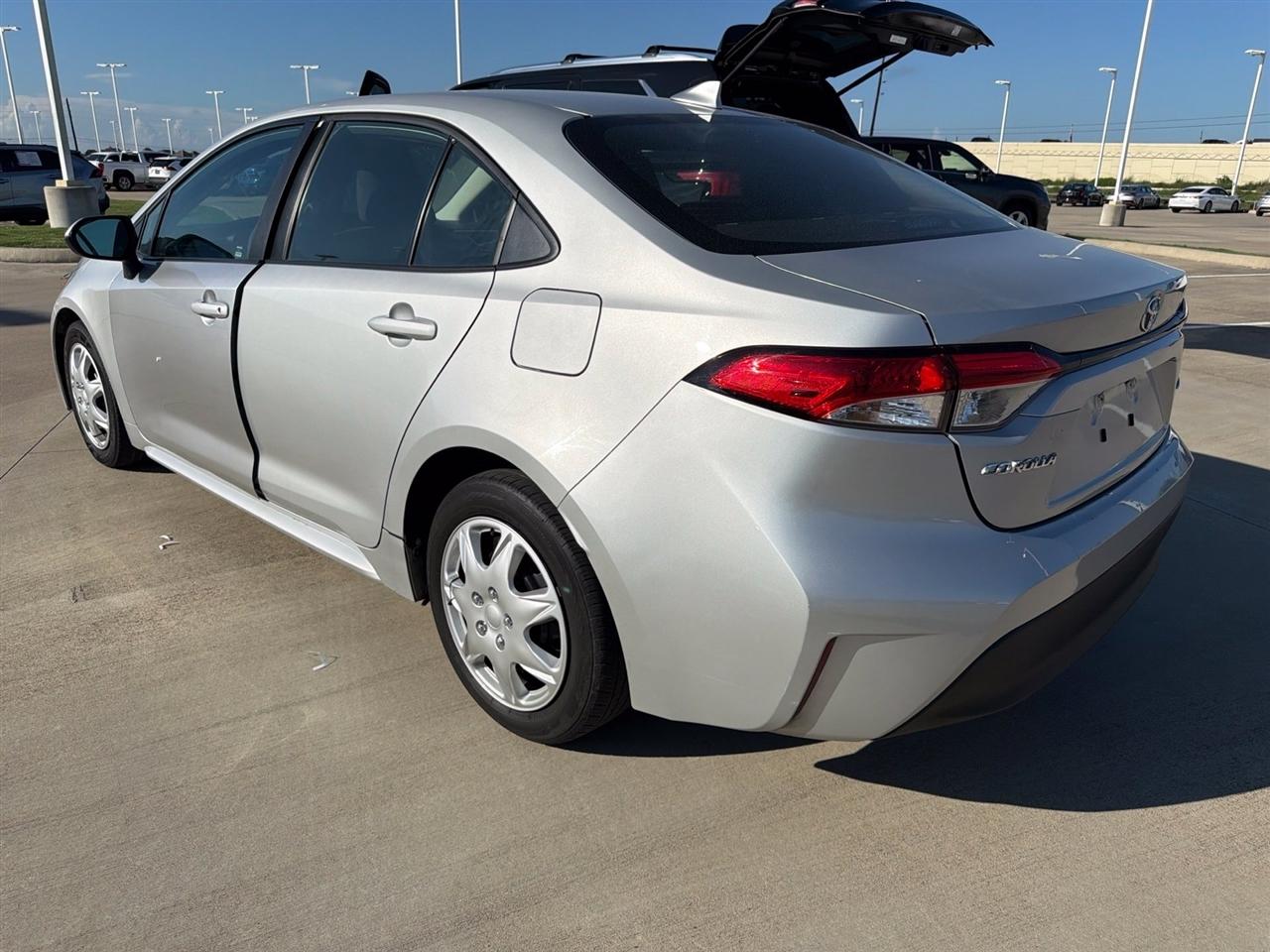 Toyota Corolla LE 2024