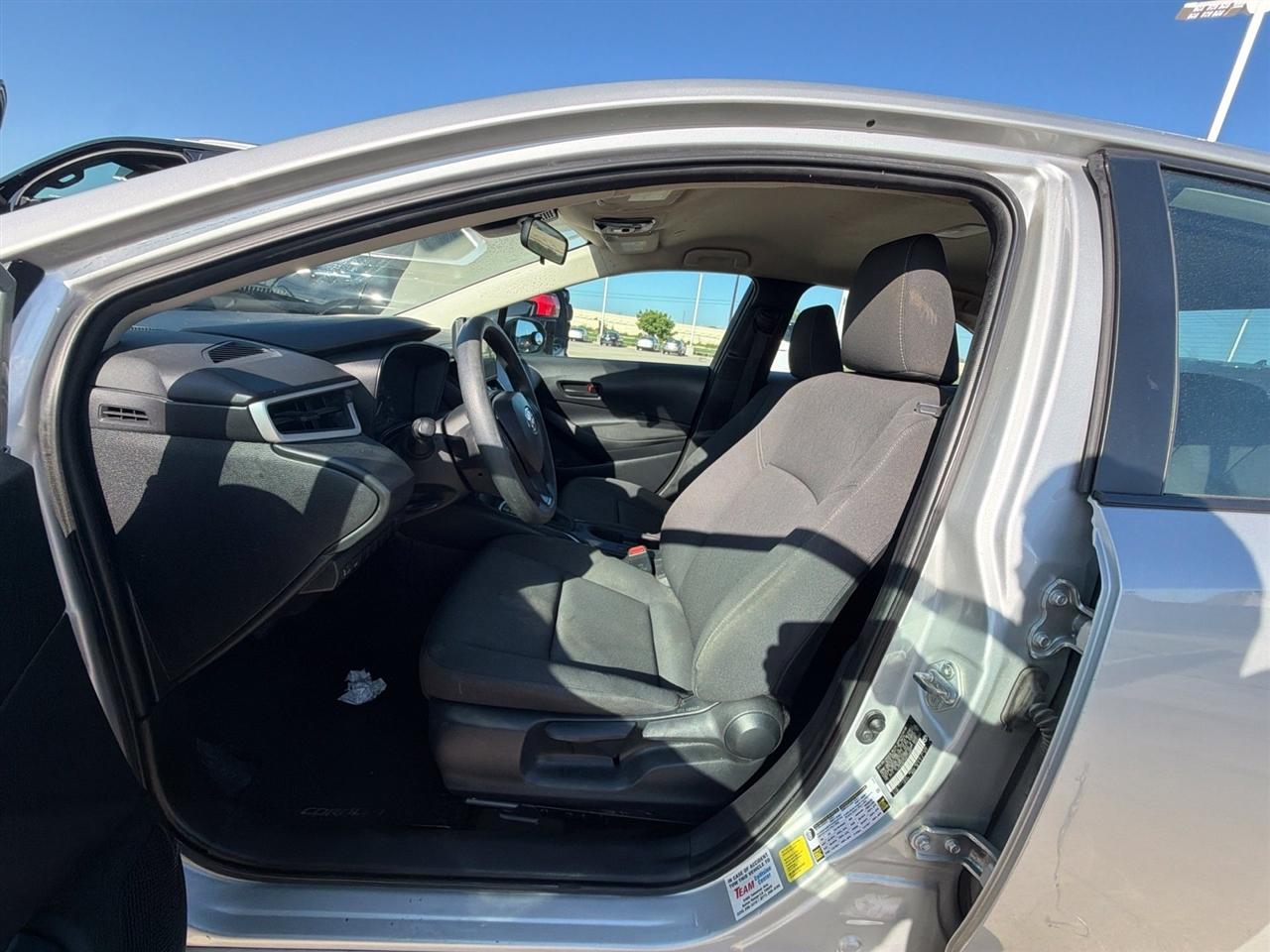 Toyota Corolla LE 2024