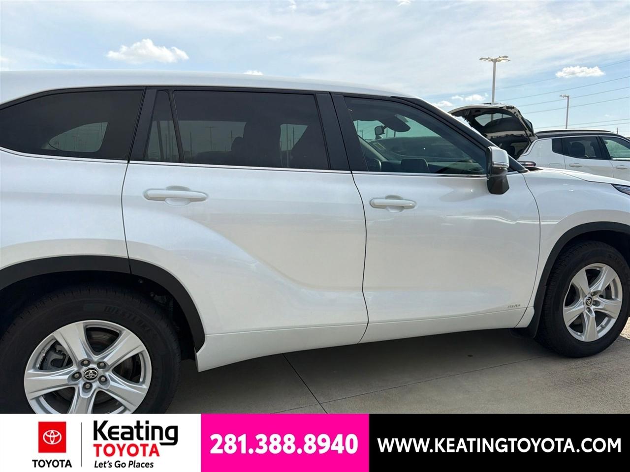 Toyota Highlander Hybrid LE AWD 2023