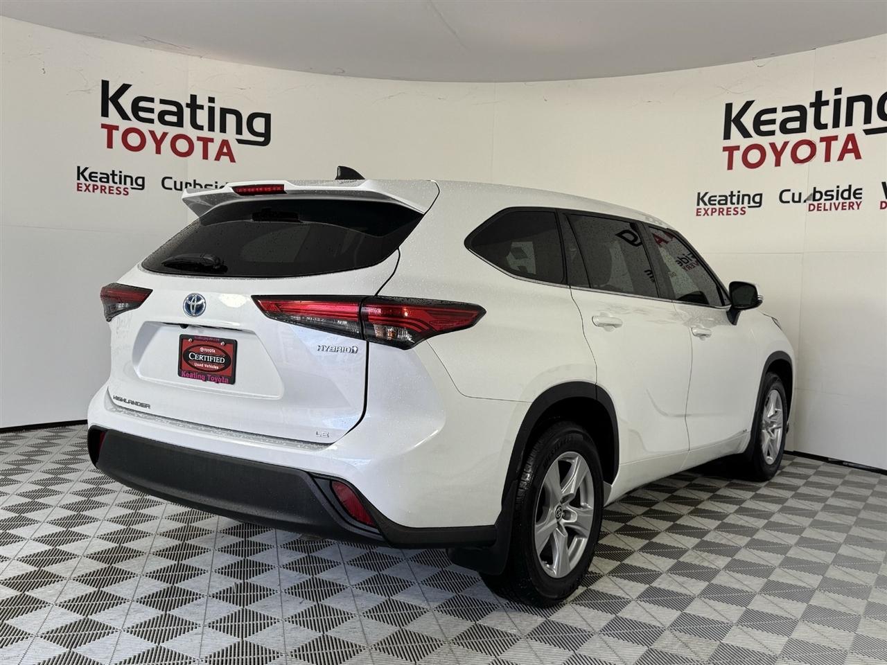 Toyota Highlander Hybrid LE AWD 2023