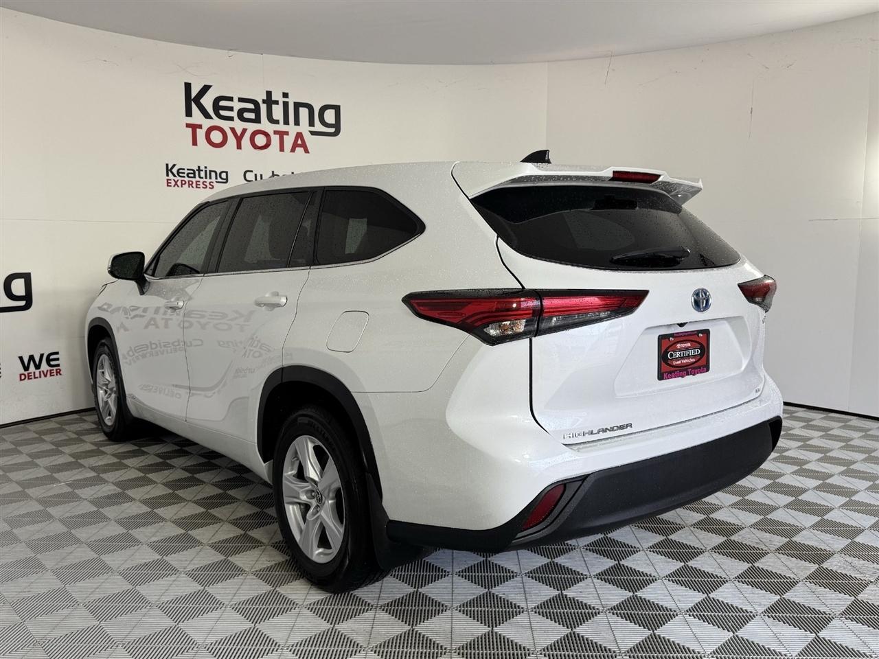 Toyota Highlander Hybrid LE AWD 2023