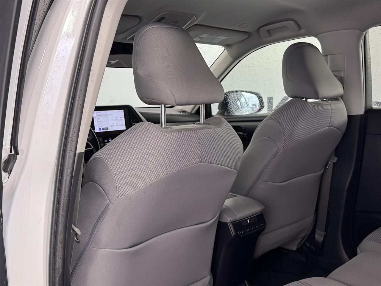 Toyota Highlander Hybrid LE AWD 2023