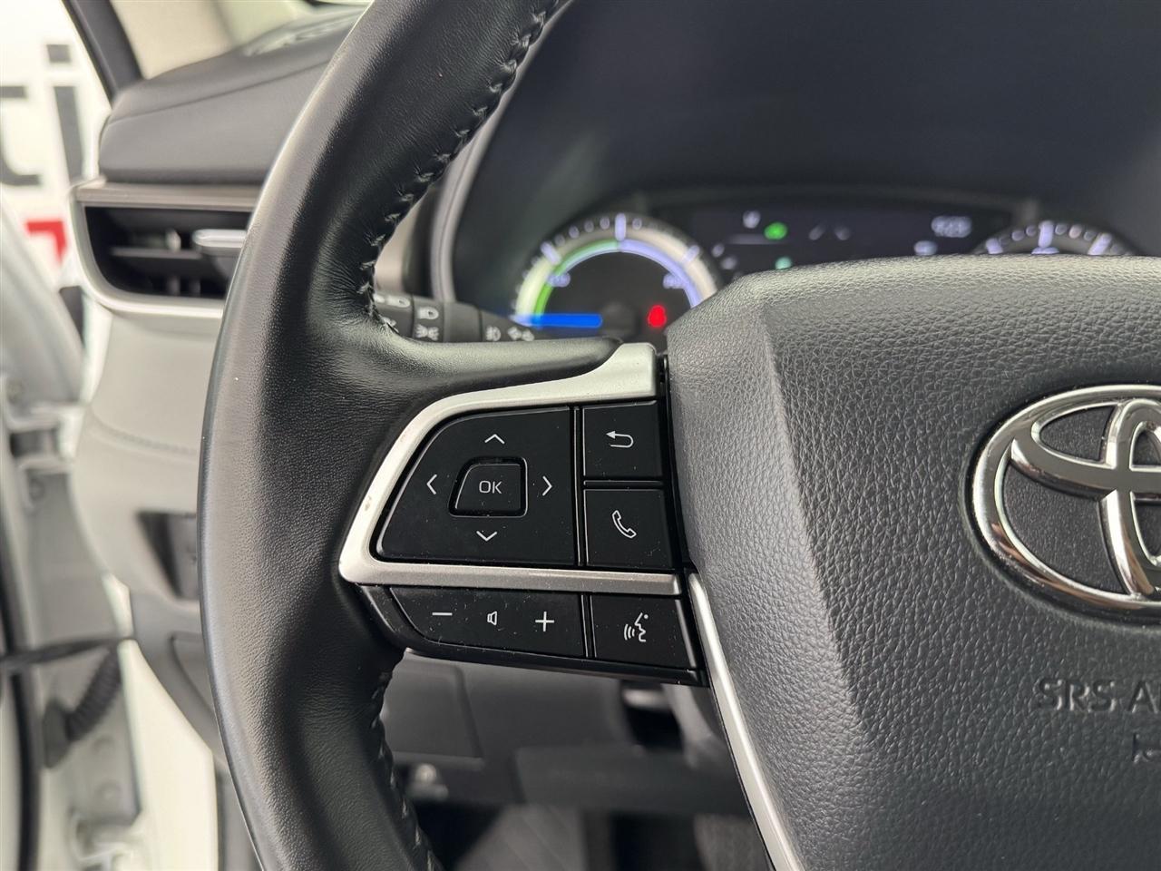 Toyota Highlander Hybrid LE AWD 2023