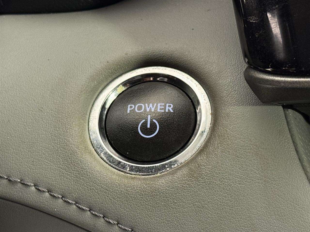 Toyota Highlander Hybrid LE AWD 2023