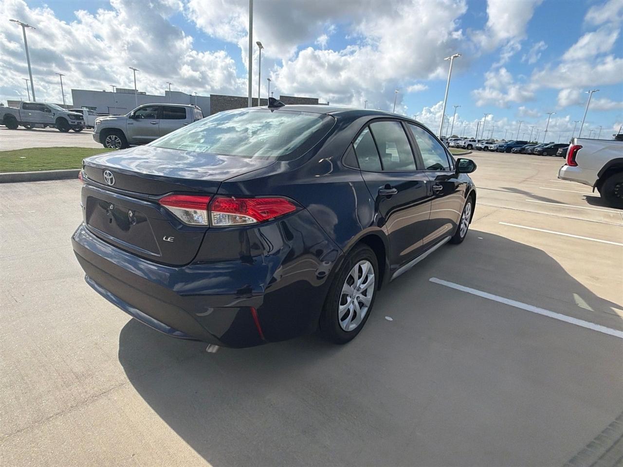 Toyota Corolla LE 2022