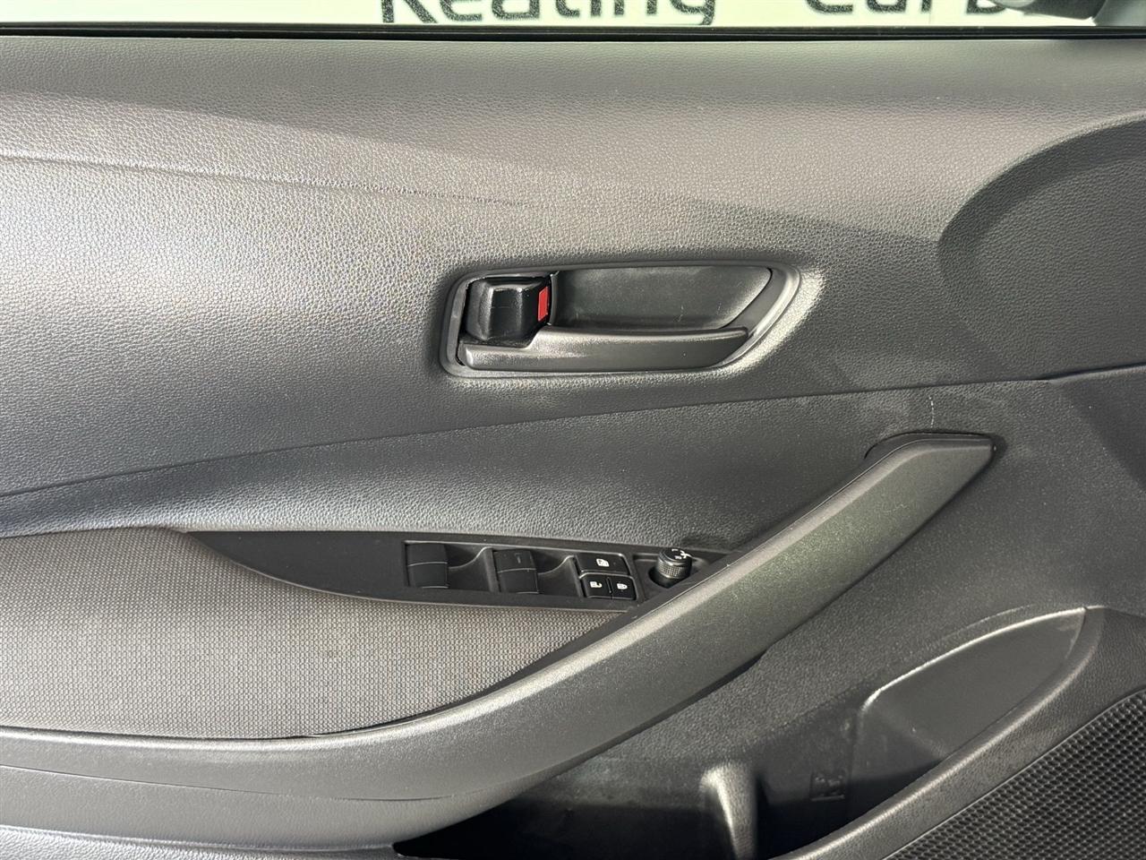 Toyota Corolla LE 2024