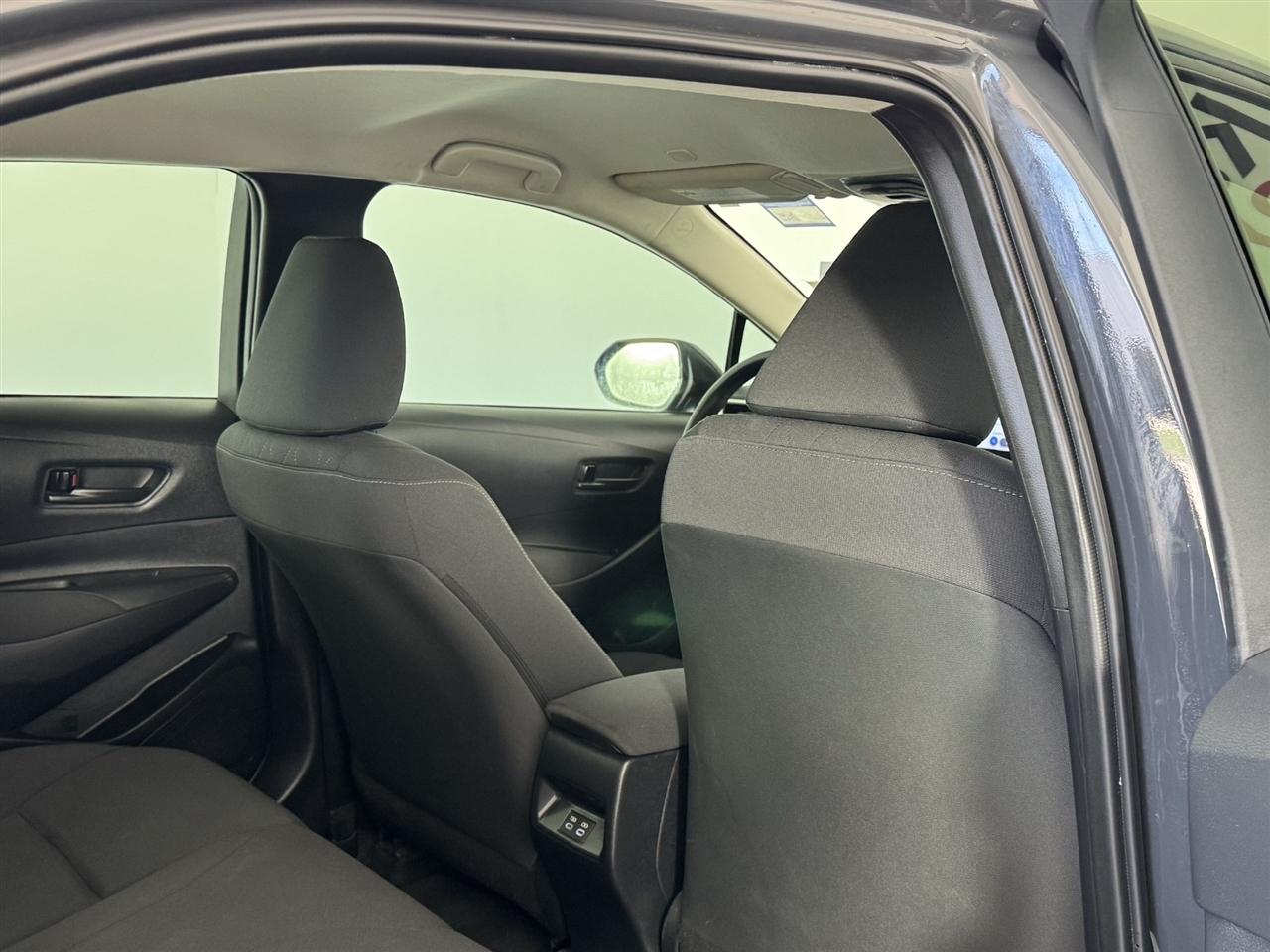 Toyota Corolla LE 2024