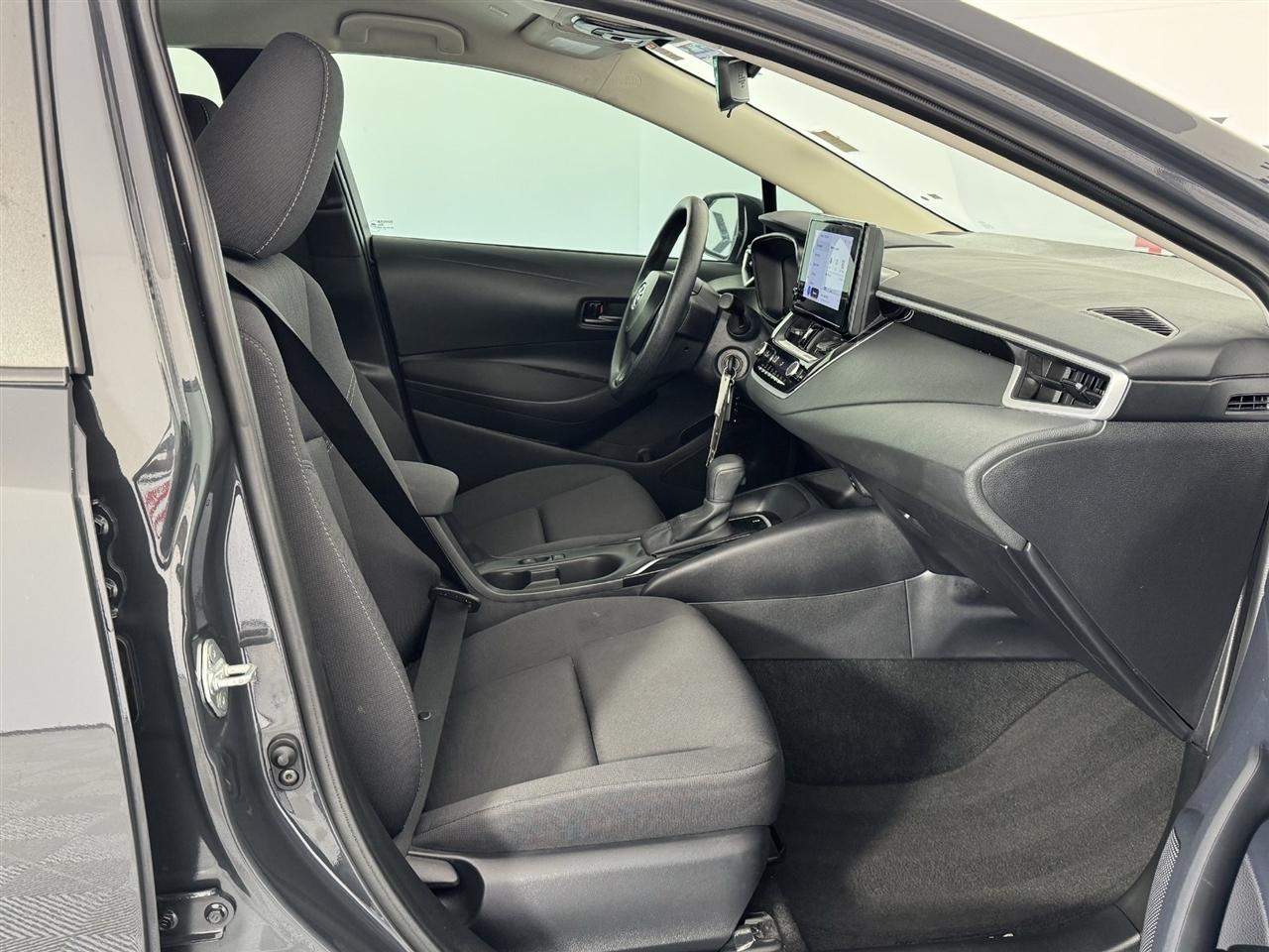 Toyota Corolla LE 2024