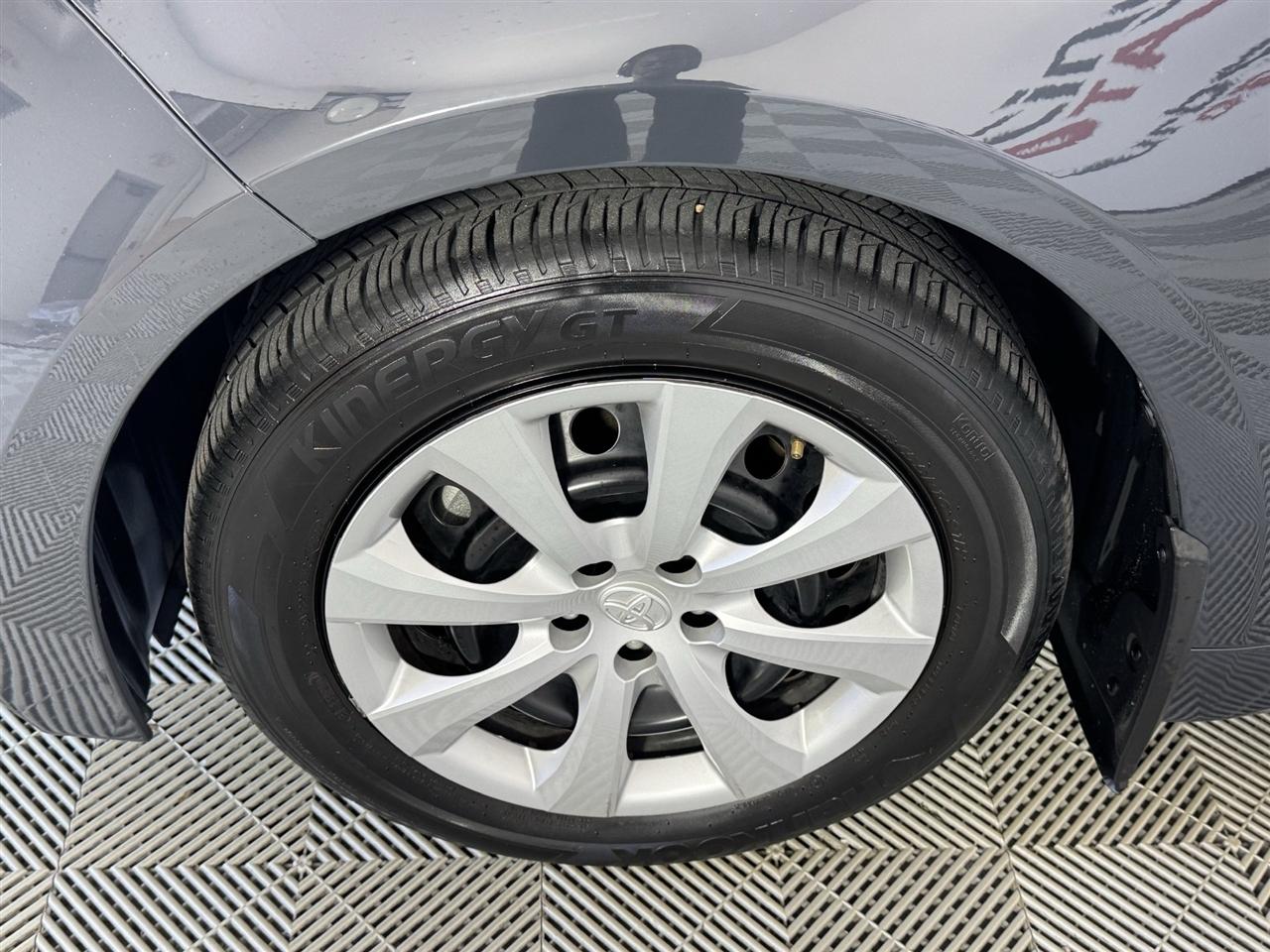 Toyota Corolla LE 2024
