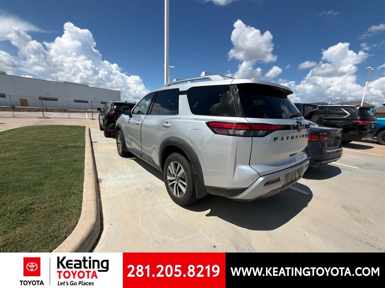 Nissan Pathfinder SL 4WD 2022