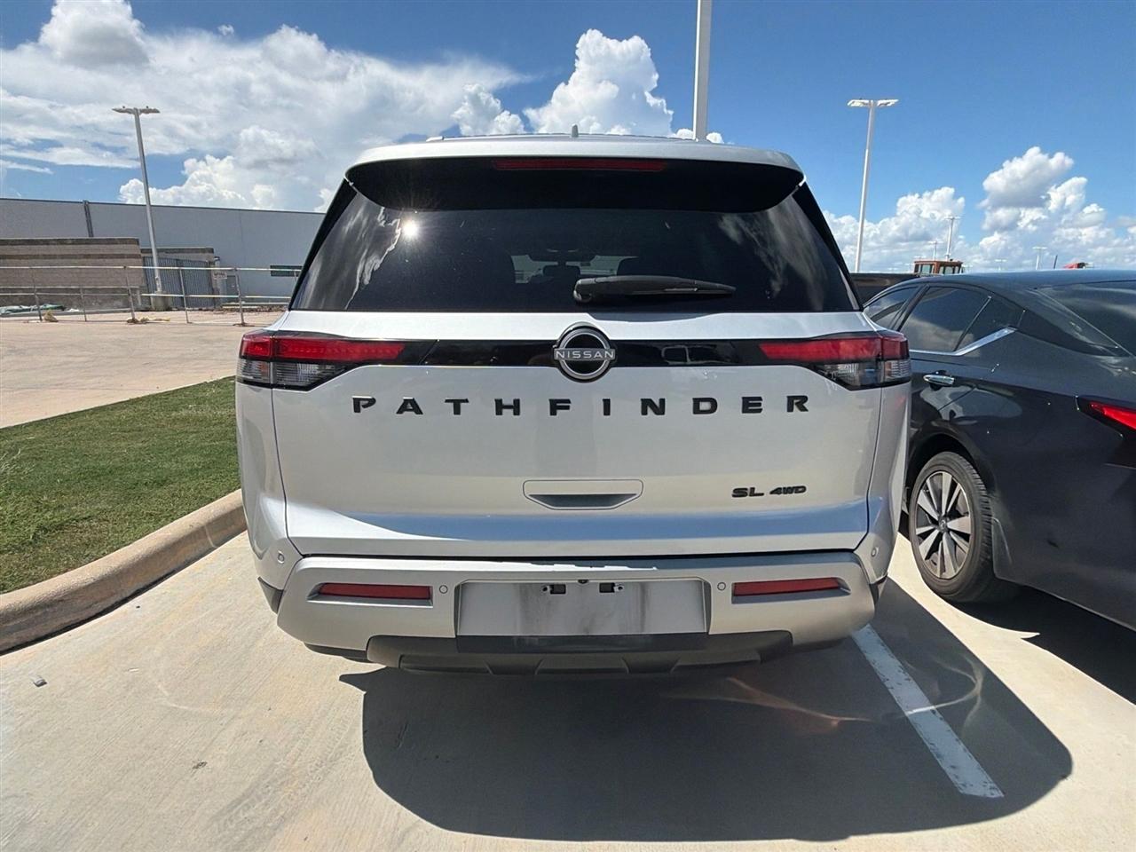 Nissan Pathfinder SL 4WD 2022