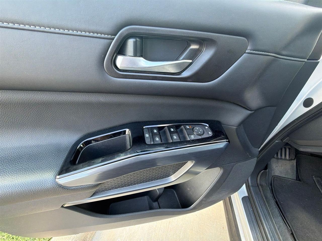 Nissan Pathfinder SL 4WD 2022