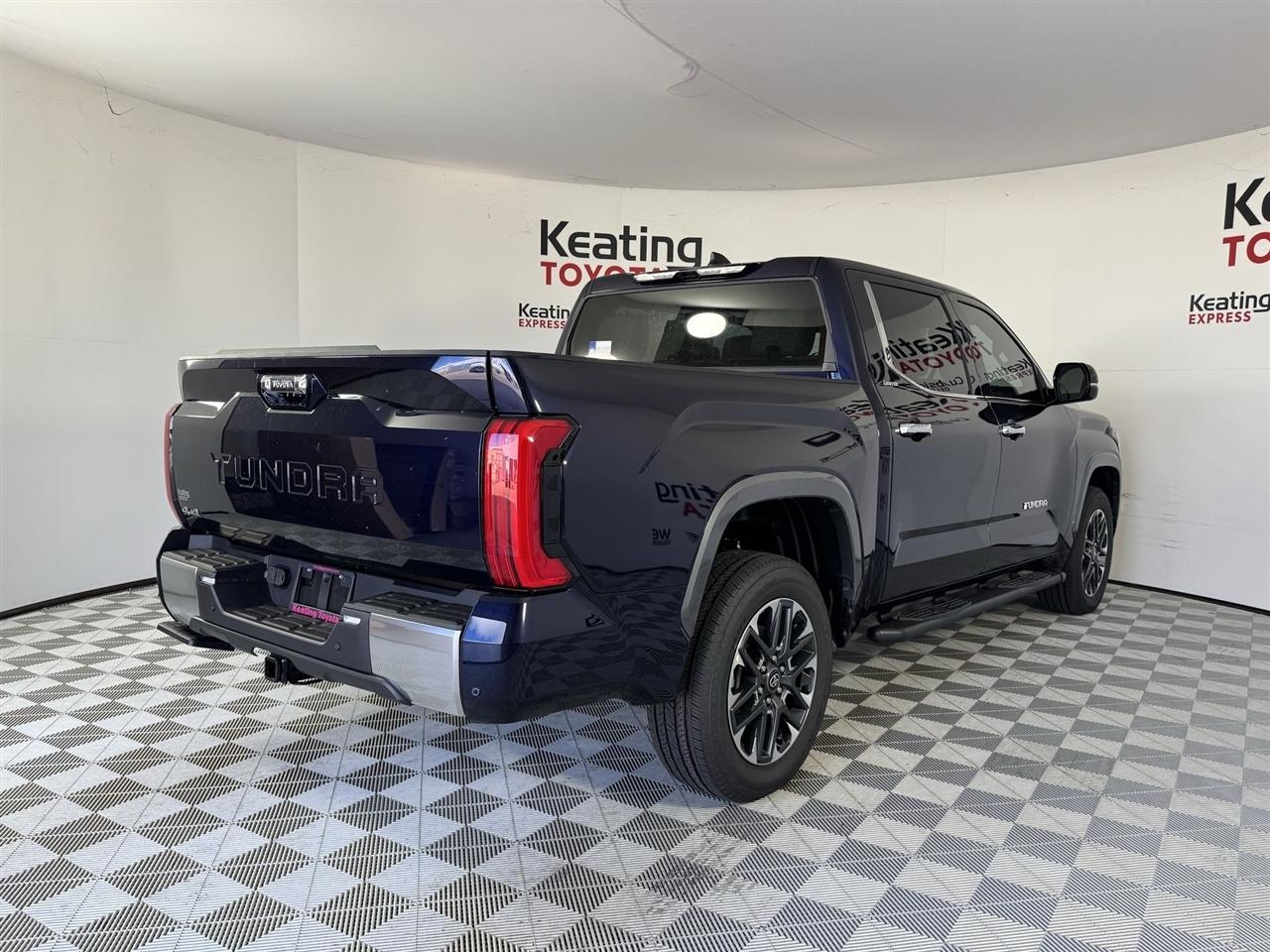 Toyota Tundra Limited CrewMax 4WD 2026