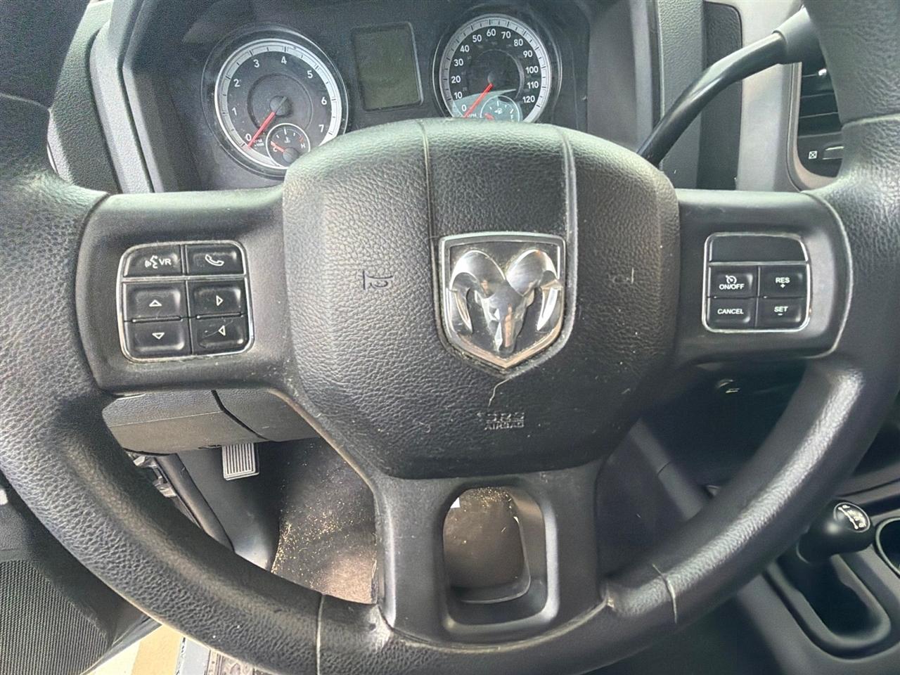 RAM 2500 Tradesman Crew Cab SWB 4WD 2015