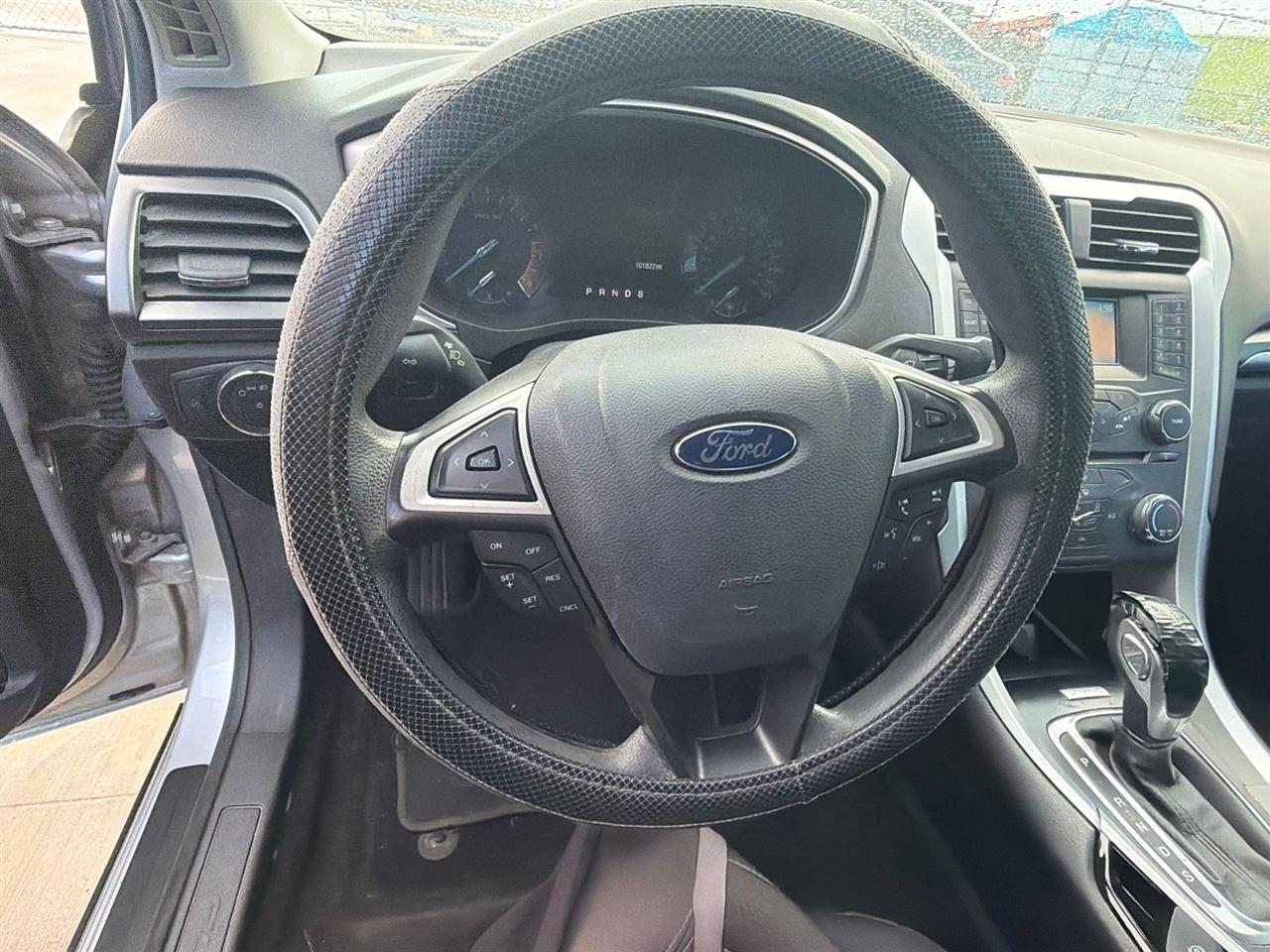 Ford Fusion SE 2016