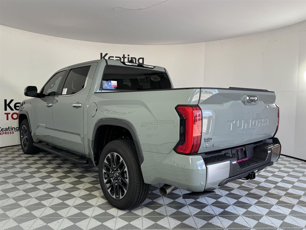 Toyota Tundra Limited CrewMax 4WD 2026