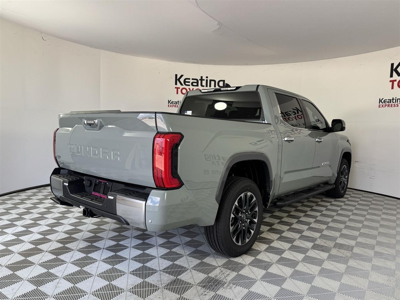 Toyota Tundra Limited CrewMax 4WD 2026