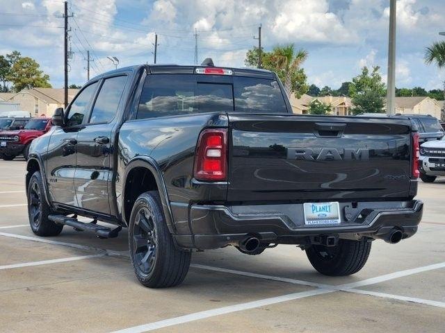 RAM 1500 Big Horn Crew Cab SWB 4WD 2025
