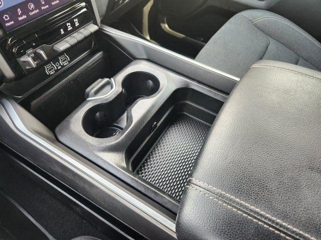 RAM 1500 Big Horn Crew Cab SWB 4WD 2025